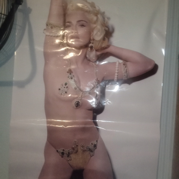 Poster - Picture 4 of 4